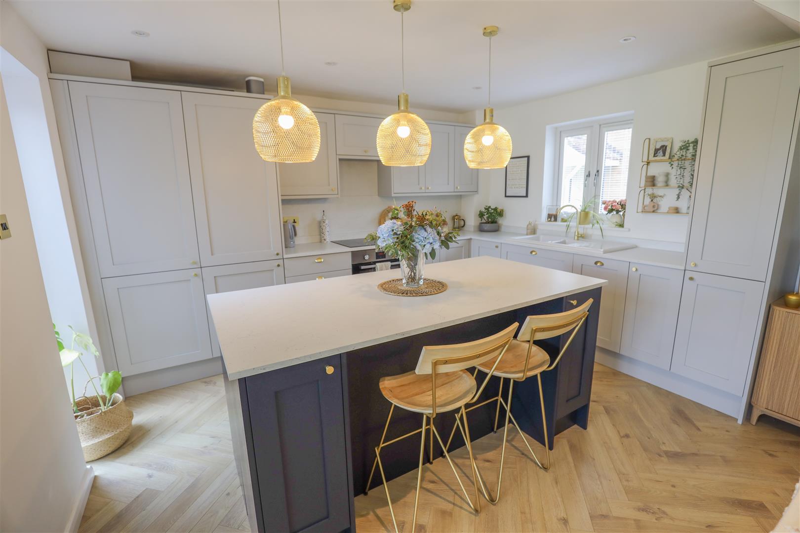 33 Shakespeare Drive, Llantwit Major, Vale Of Glamorgan, CF61 1WW